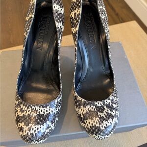 Alexander McQueen Monochrome Patterned Heels